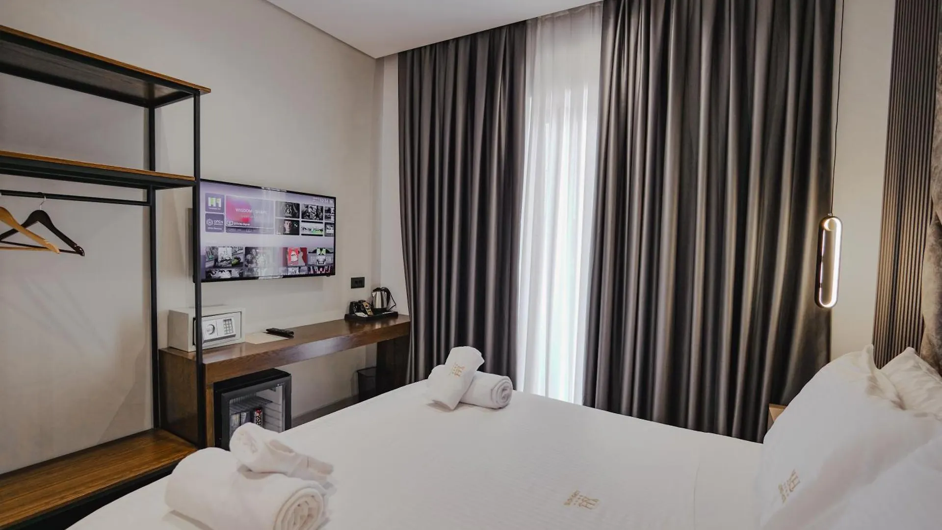 The Lord'S Garden Hotel Ksamil