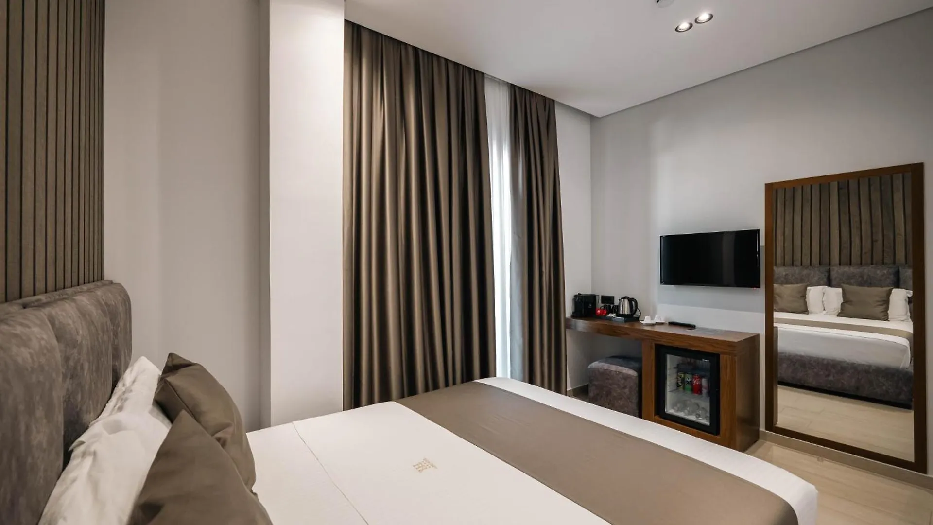 The Lord'S Garden Hotel Ksamil