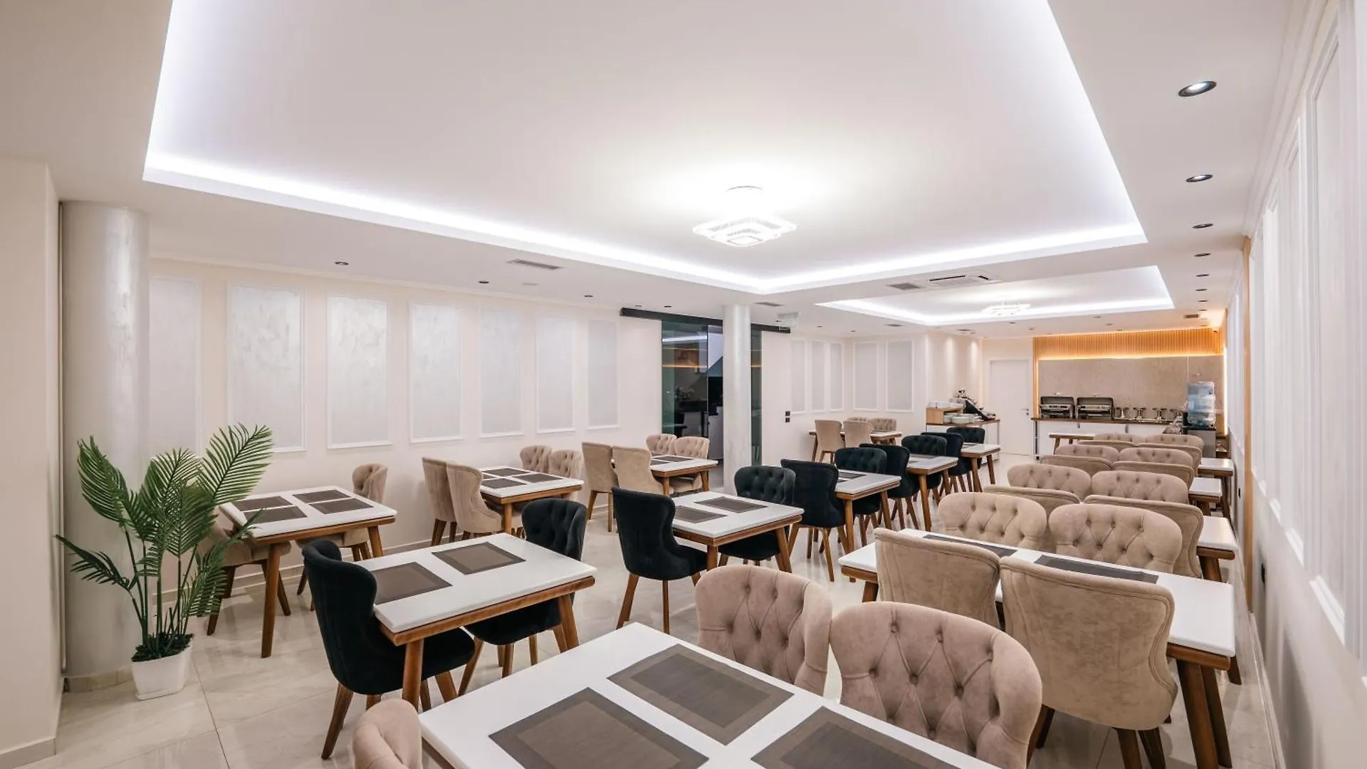 The Lord'S Garden Hotel Ksamil