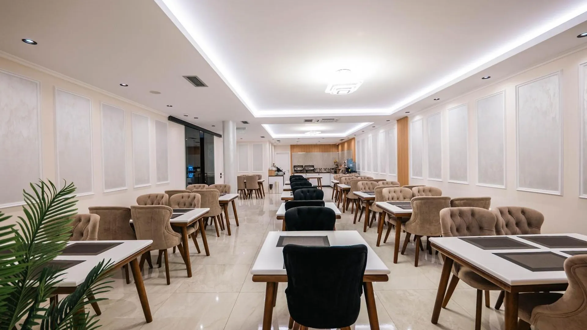 The Lord'S Garden Hotel Ksamil